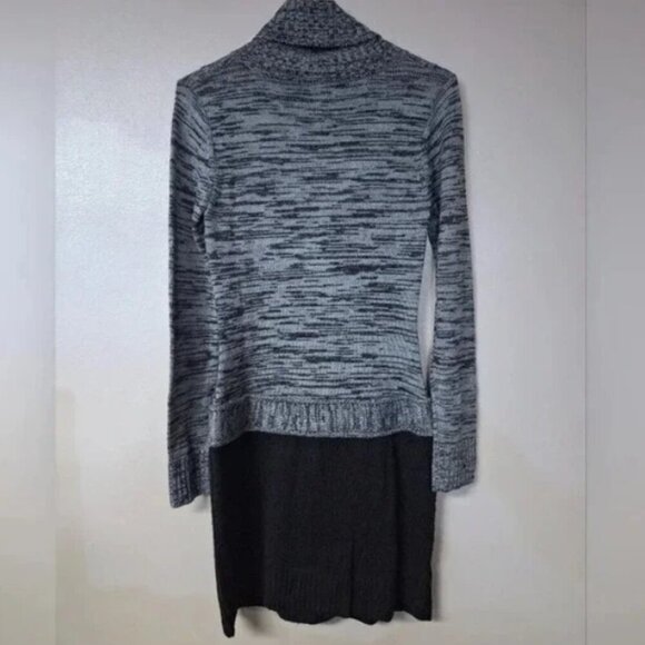IZ Byer Knitted Turtleneck Drop-Waist Sweater Dress Gray Black - Picture 2 of 10